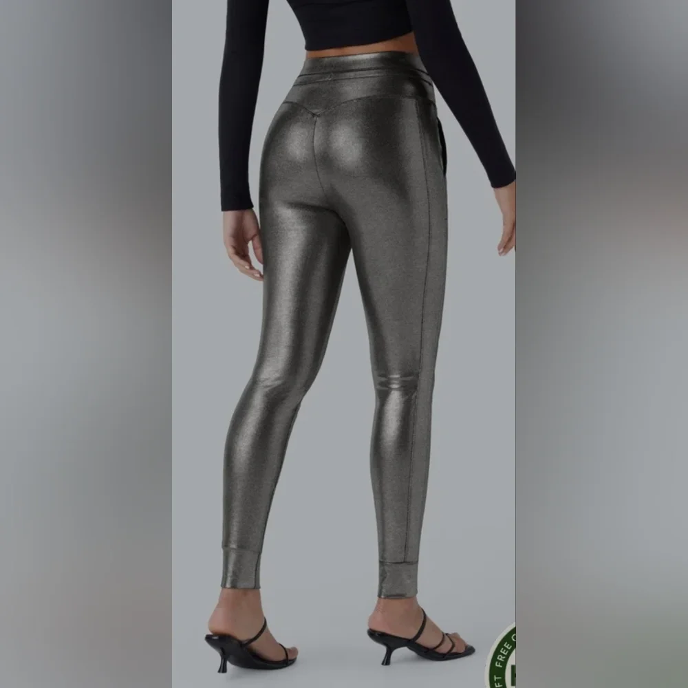 Nwt Halara SoftlyZero Faux Leather High Waisted Drawstring Pocket Sparkle Medium - Picture 2 of 5